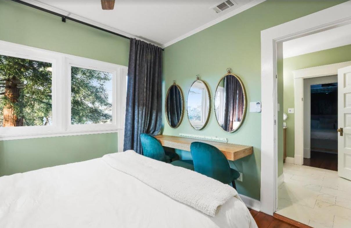 Grape Escape Inn & Suites 로디 외부 사진